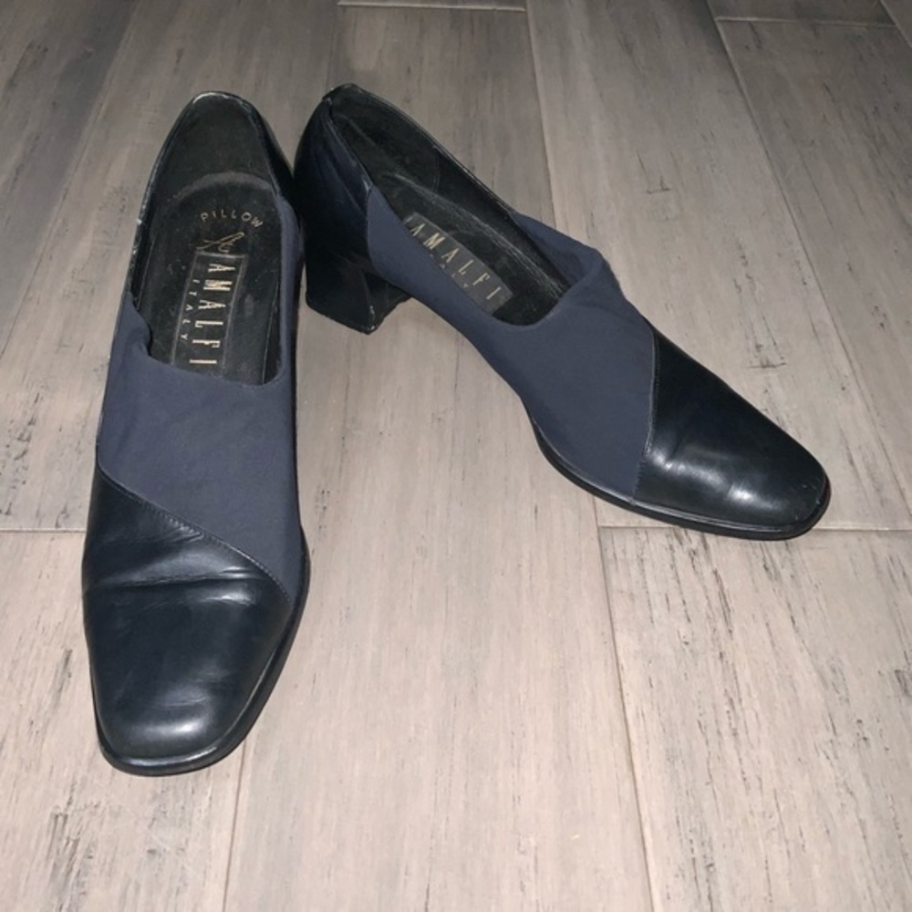 Amalfi Italy Pillow Navy Blue Leather Block Pumps Career or Dressy Size 9 AAAA